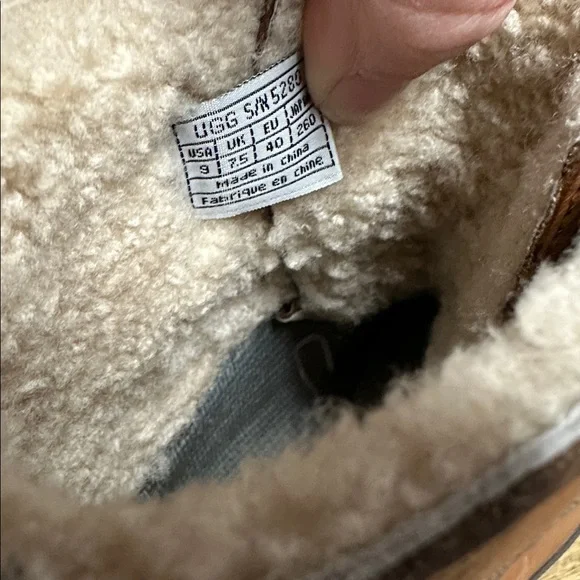 BFS🖤Ugg great shape Goldeneye brown tan smooth leather lace up duck booties boot - Picture 10 of 11